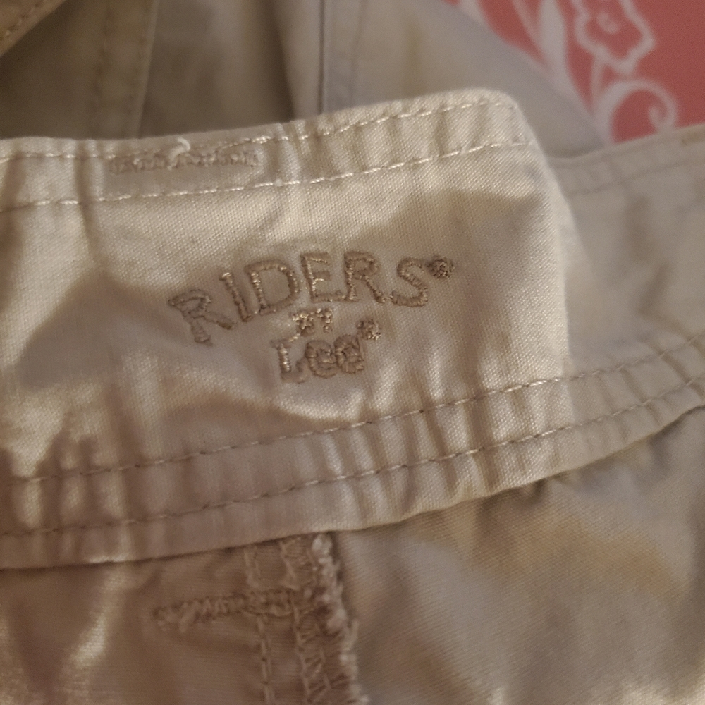 Capris - Picture 2 of 3